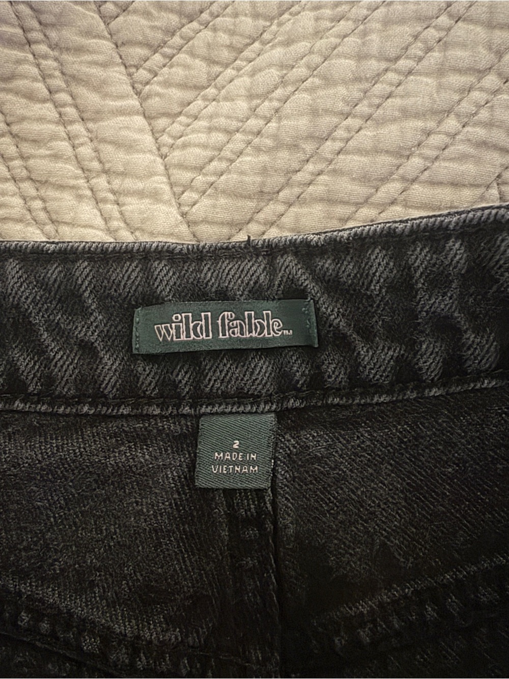 wild fable Black High-Rise Distressed Frayed Hem Jean Shorts - Size 2 - Picture 2 of 4